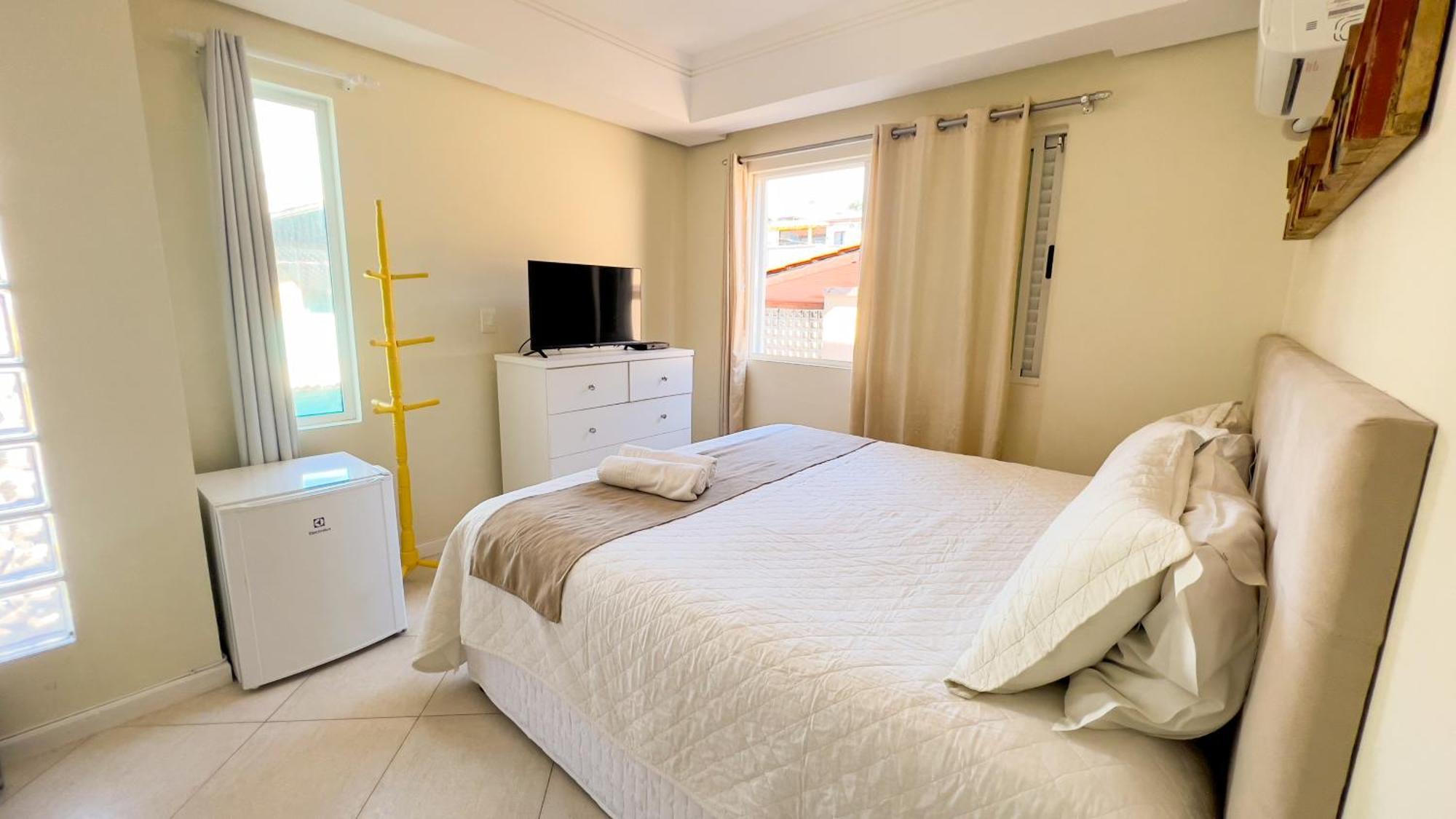 Azores Inn